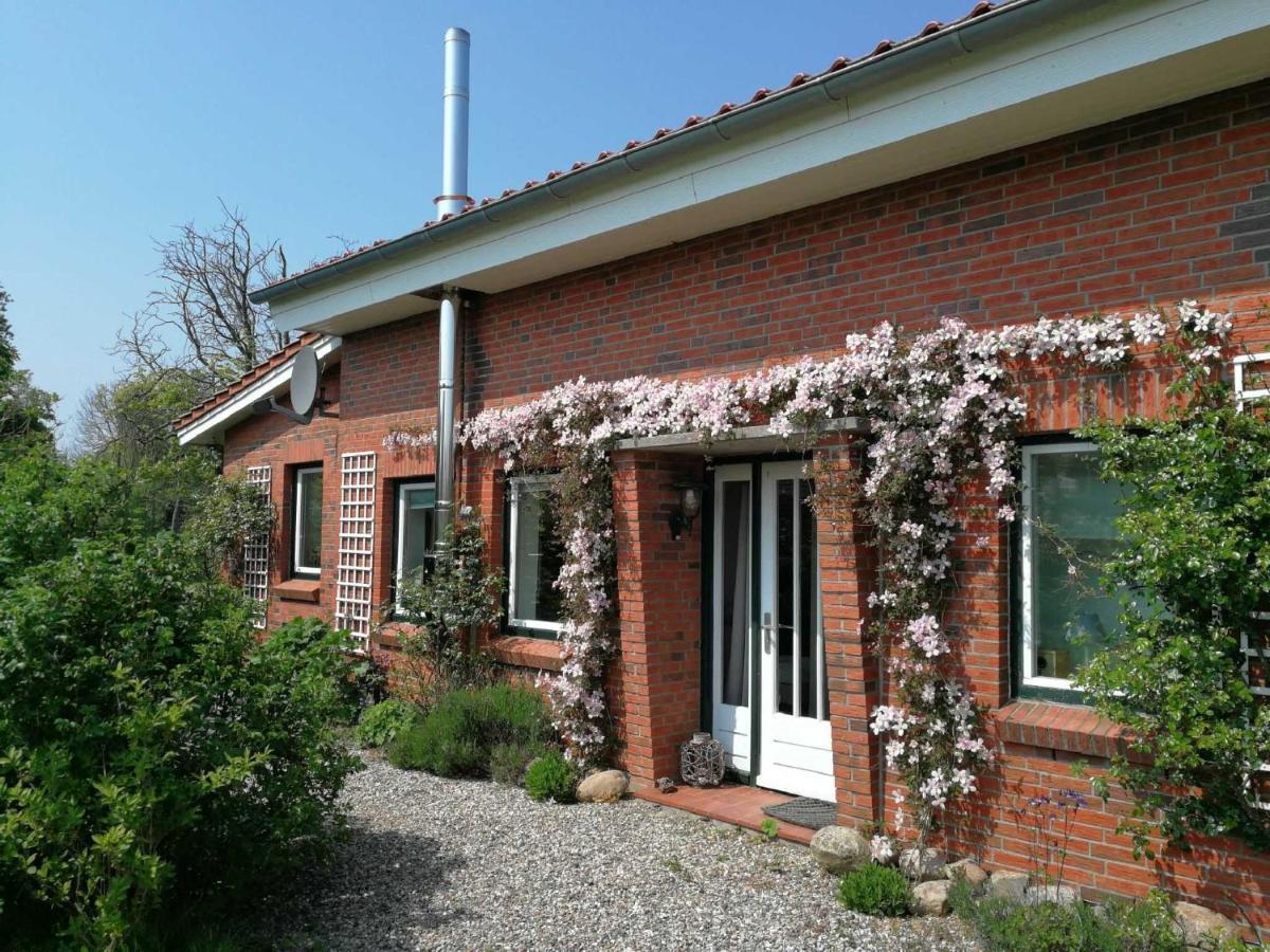 Ferienhaus Extrazeit_Urlaub Hasselberg  ภายนอก รูปภาพ